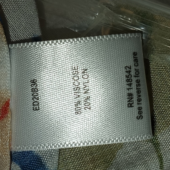 Karen Kane Floral Cold Shouldered Blouse - Picture 16 of 16